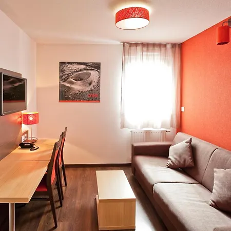 Privilodges Carre De Jaude Aparthotel 3*