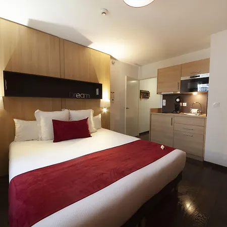 Privilodges Carre De Jaude Aparthotel 3*