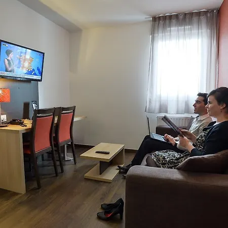 Lägenhetshotell Privilodges Carre De Jaude 3*