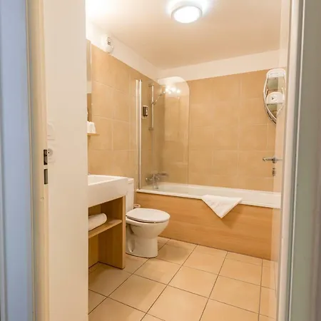 Privilodges Carre De Jaude Aparthotel 3*