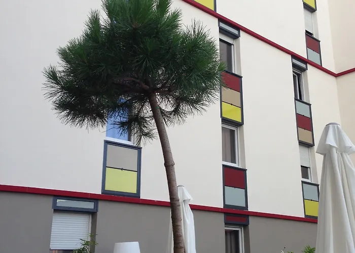 Aparthotel Privilodges Carre De Jaude 3*